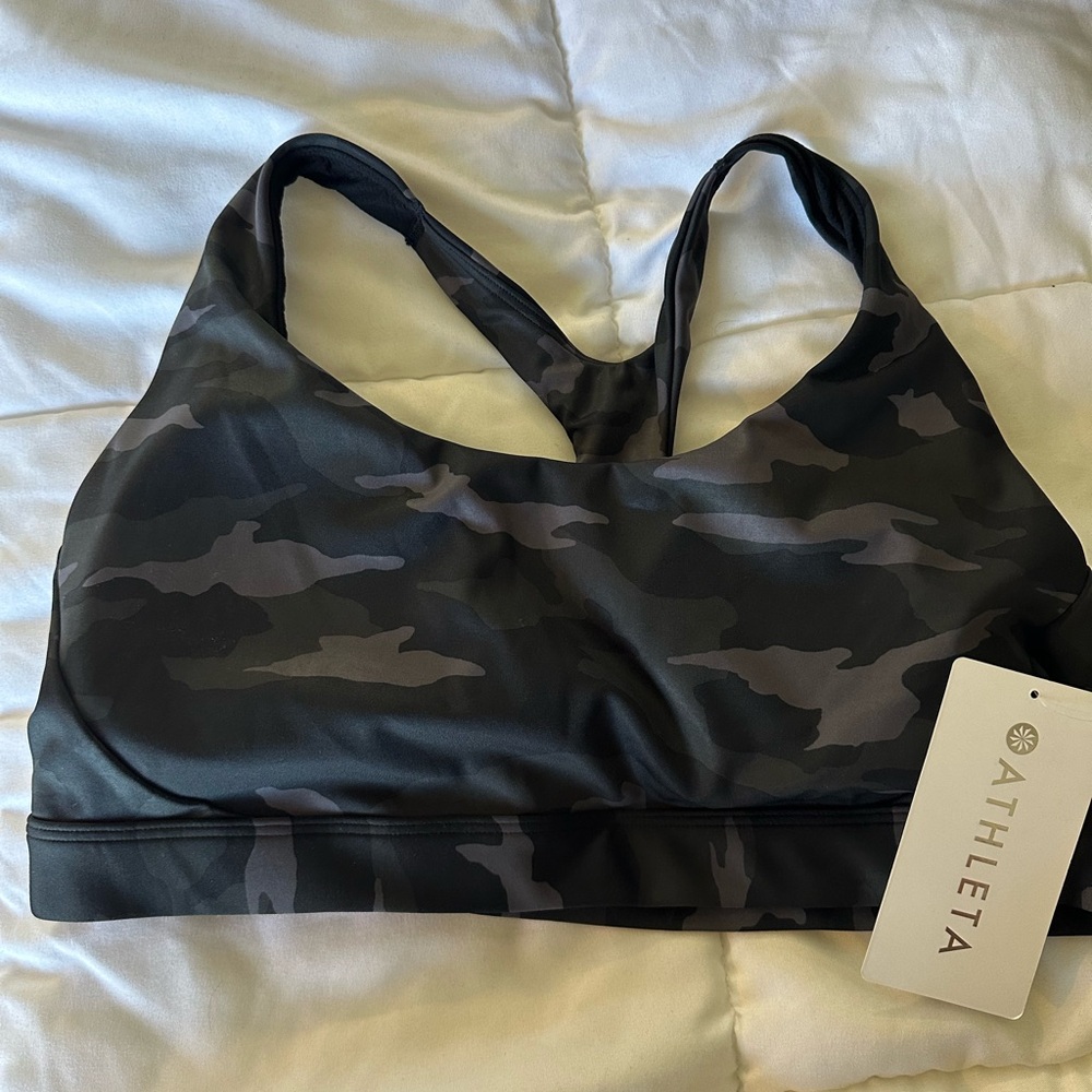 NWT Athleta • Ultimate Sports Bra - Picture 4 of 8